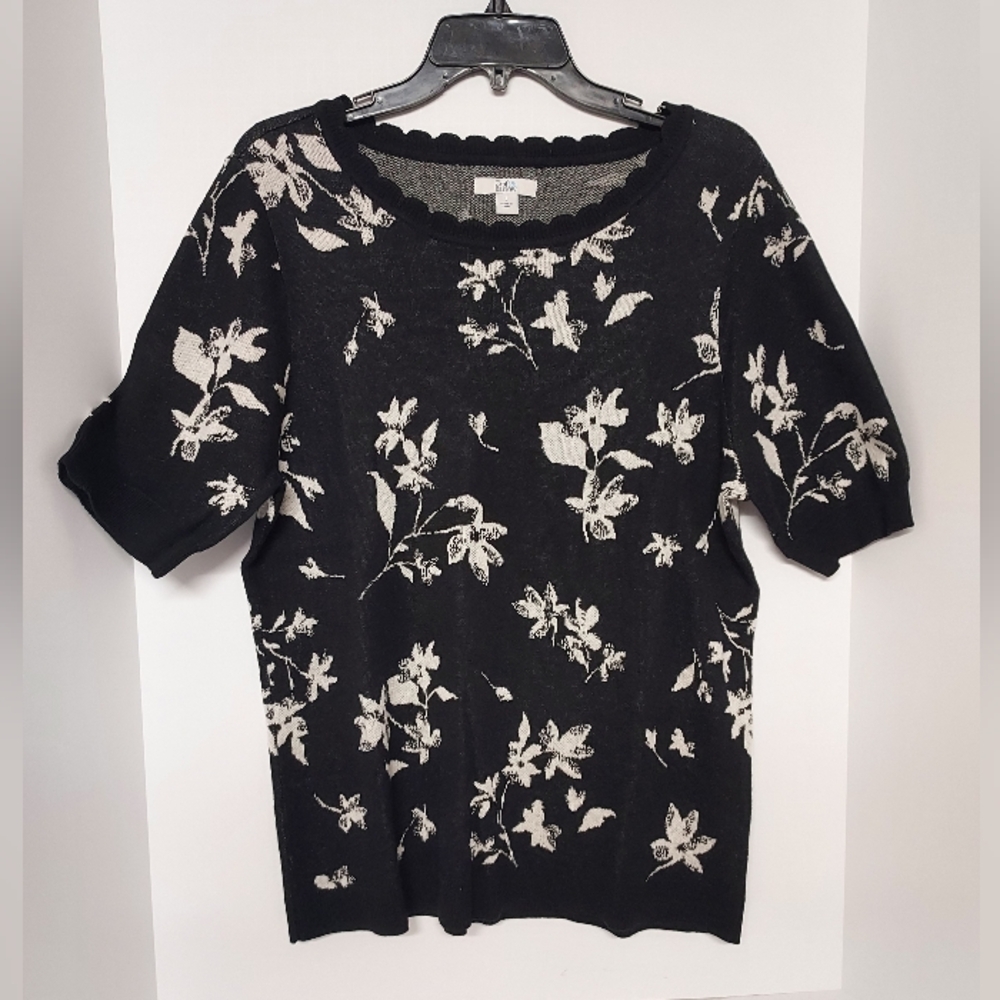 Women's Croft & Barrow Black & White Floral Short Sleeve Knit Sweater Size L